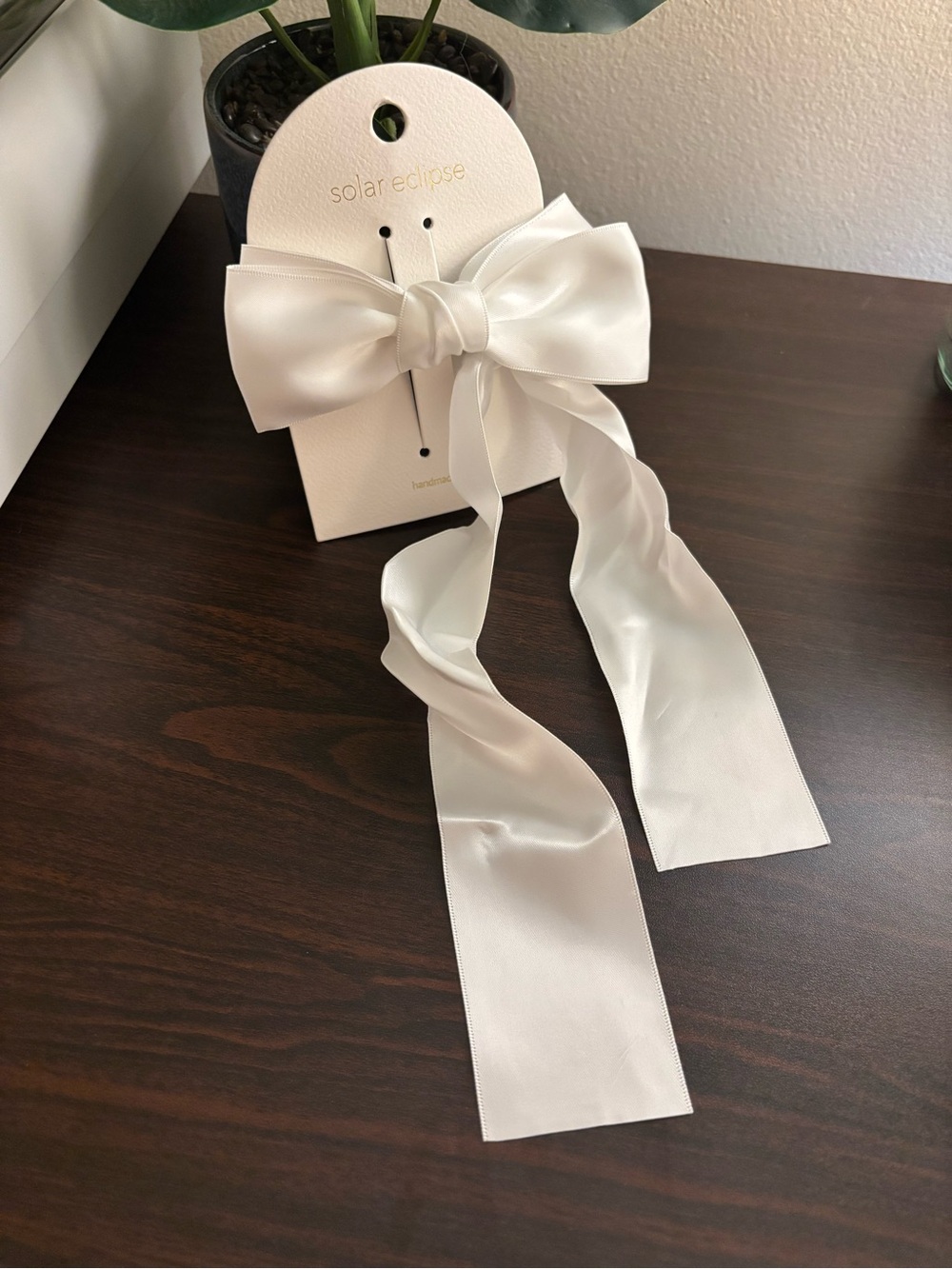 NWT Solar Eclipse Large White Satin Bow Hair Clip